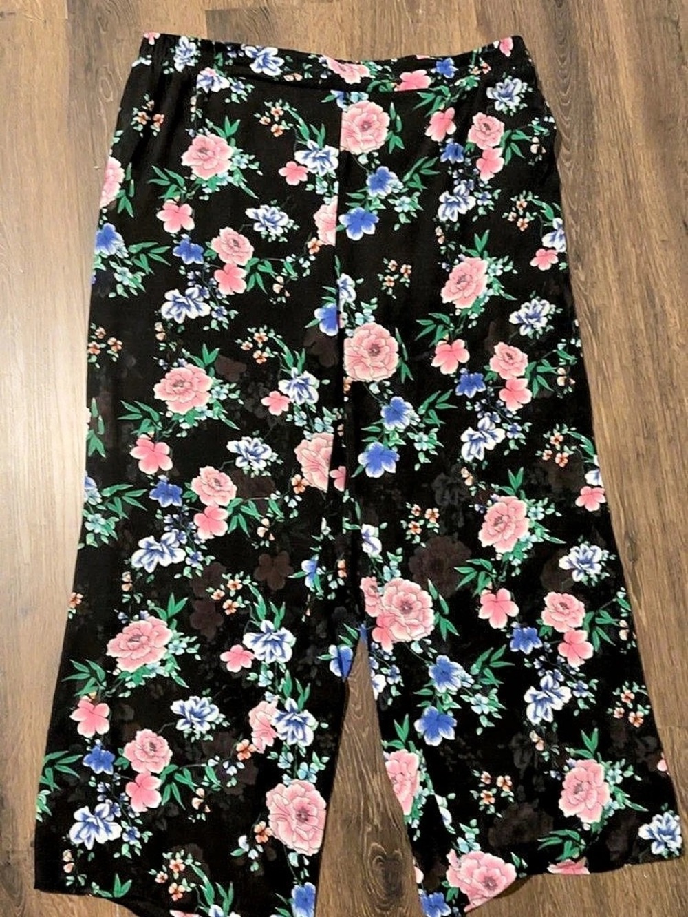 Torrid High-Rise Pull-On Wide-Leg Pant Floral Chiffon Black & Pink Size 2